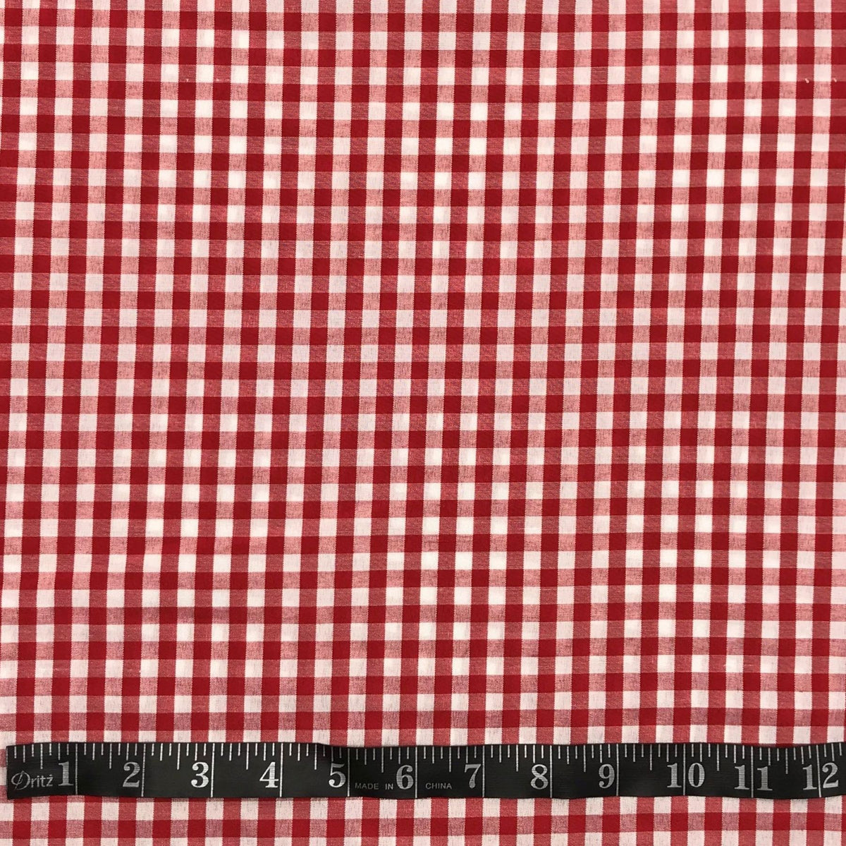 POLYCOTON IMPRIMÉ CARROTÉ ROUGE ET BLANC – L’Atelier du fil